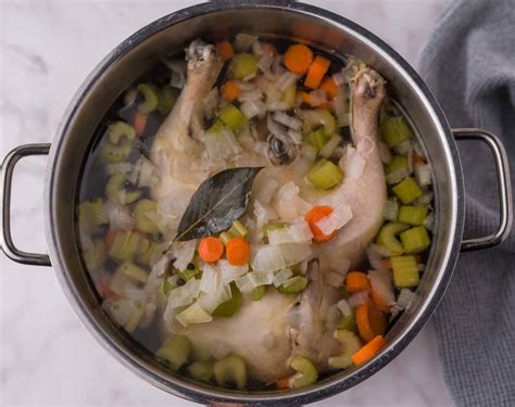 Boiled chicken and rice - 